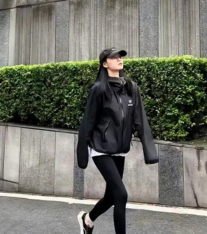 戶外帳篷曾被央視點(diǎn)名的沖鋒衣內(nèi)幕！本錢300敢賣3000專割中產(chǎn)韭菜！(圖1)
